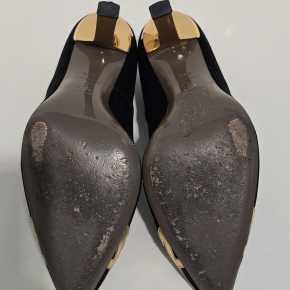 Versace Black Gold Pumps Heels Shoea Designer 38.5 Siz 8 Hollywood Glam - Picture 9 of 16